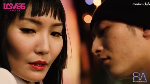 【皇家传媒】名人AV重现计画 女神校花成熟后的逆袭