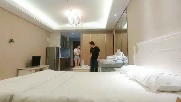 【探花精选】1探花白衣纹身少妇女，很是诱惑不要错过