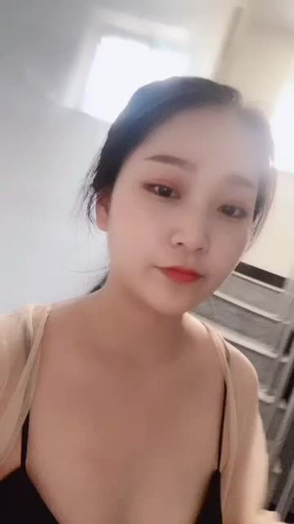 【短视频】娇妻户外暴露绿帽原创