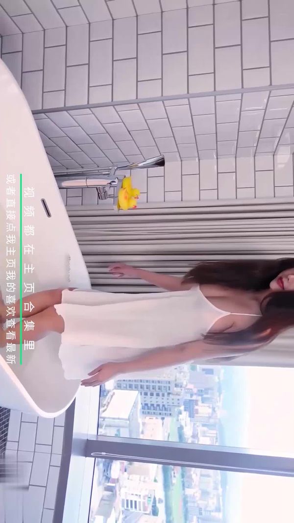 【短视频】白虎大奶全裸露出超清写真太养眼了2/3