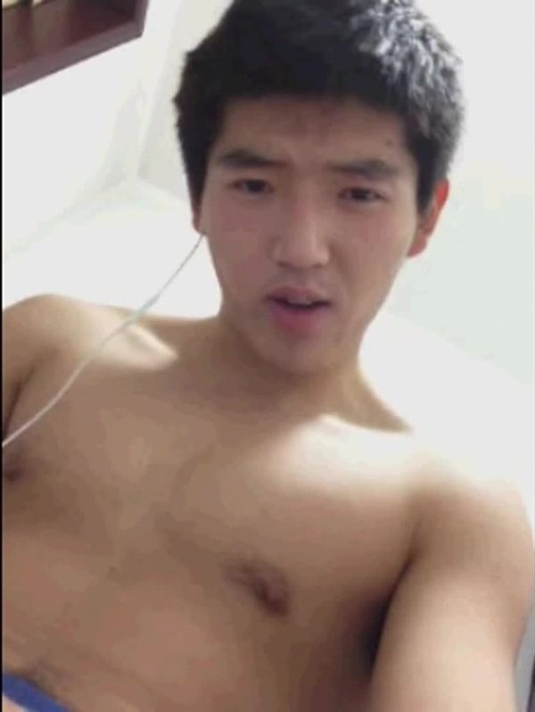 【短视频】《正装射畜》勾引已婚特警撸射，粗口骚话撸大粗屌